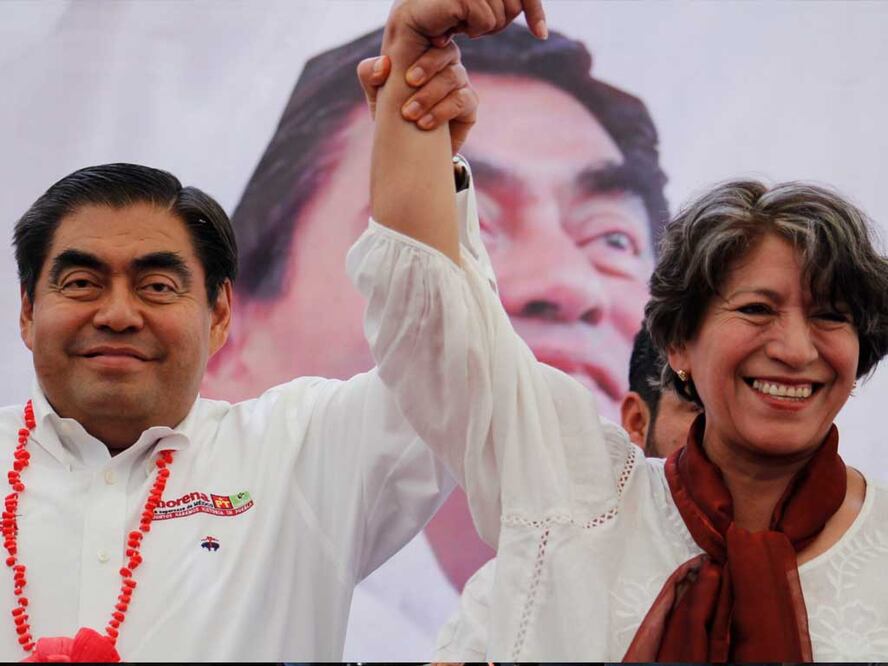 Miguel Barbosa y Delfina Gómez, Secretaria de Educación Federal | Foto: Agencia Es Imagen para El Universal Puebla