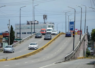 Habrá cierres viales por obras en puentes de Esteban de Antuñano y 31 Poniente