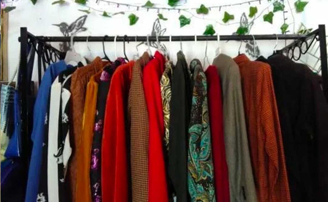 Pantalones de marcas como Versace puedes comprarlos desde 30 pesos | Foto: Nice local