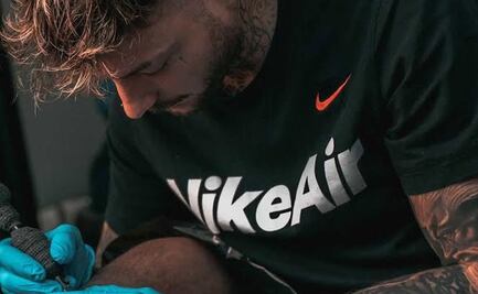 Vicente Cremades rompe barreras en el arte del tatuaje