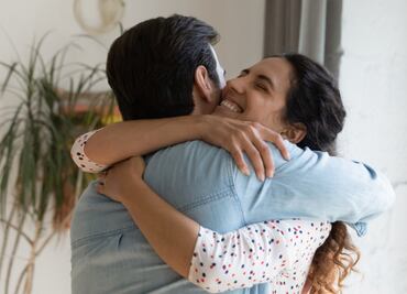 ¿Los abrazos pueden tener beneficios para el organismo? Esto es lo que dicen los científicos
