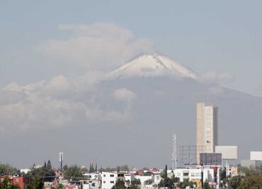 Aumenta actividad del volcán Popocatépetl, registra una explosión