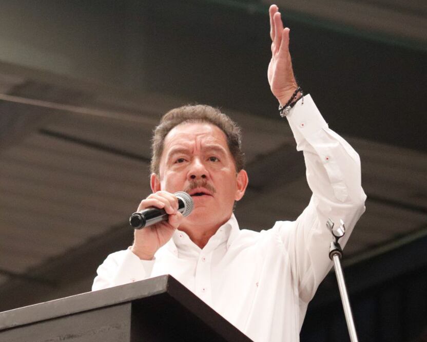 El diputado federal Ignacio Mier ofreció una conferencia de prensa en Puebla | Foto: Agencia Es Imagen para El Universal Puebla