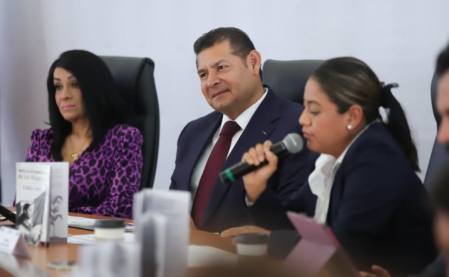 Saldo blanco tras marchas del 8M en Puebla: Armenta