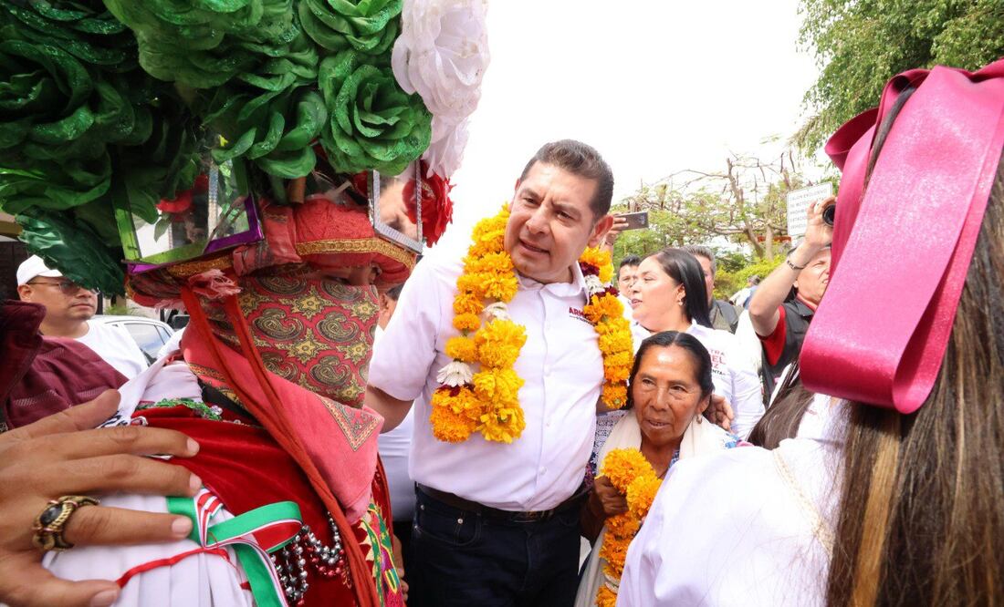 Alejandro Armenta destaca las acciones que pondrá en marcha a favor de los pueblos indígenas | Foto: Especial