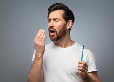 Este es el truco definitivo para eliminar el mal aliento de forma natural
