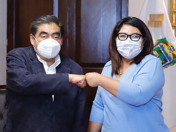 Encuentro inédito entre Barbosa y la panista Genoveva Huerta