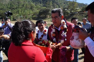 Sergio Salomón encabeza el inicio de nuevas obras en Zautla y Libres