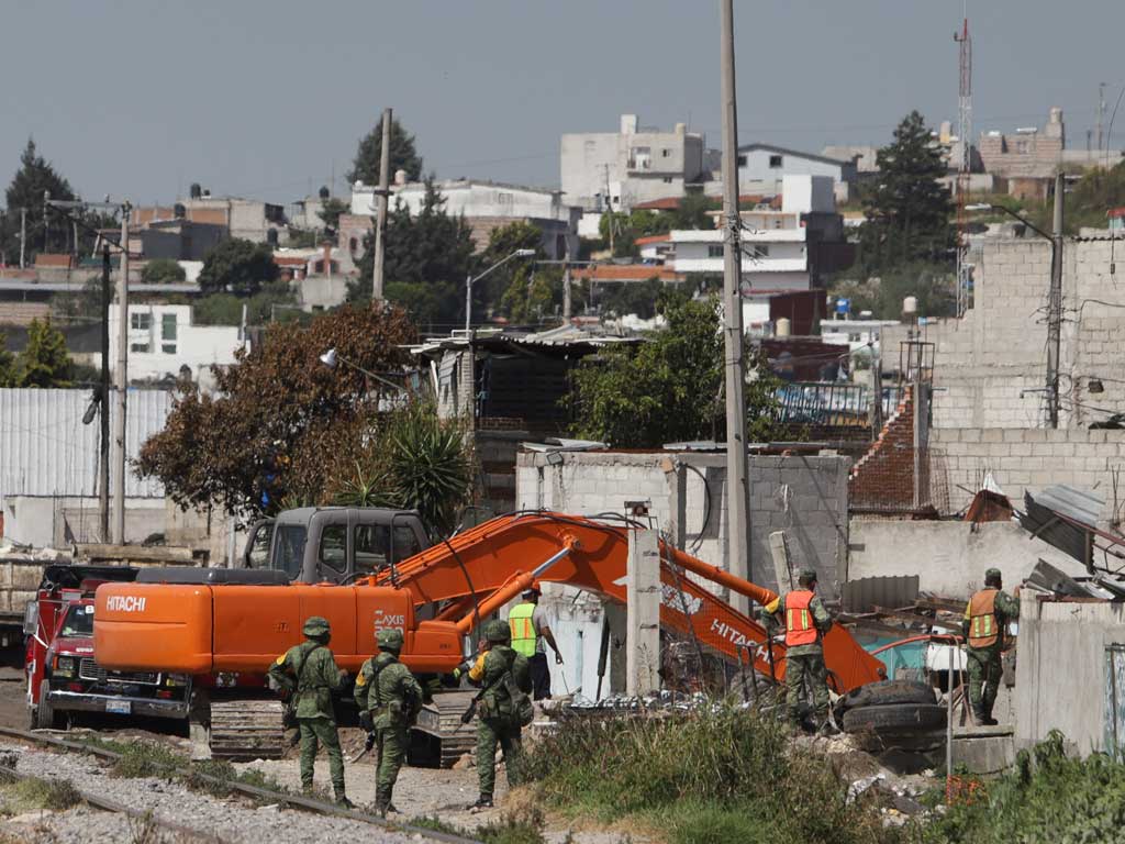 Inician demolición de viviendas colapsadas por explosión en San Pablo