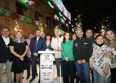 Pepe Chedraui enciende iluminación de las Fiestas Patrias