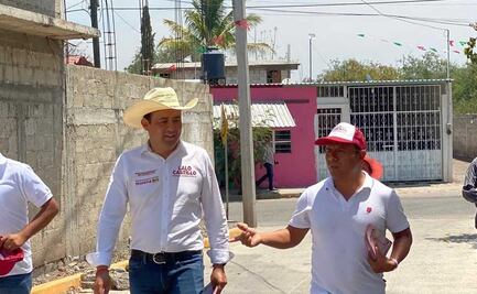 Lalo Castillo ofrece conservar y difundir la cultura y tradiciones mixtecas