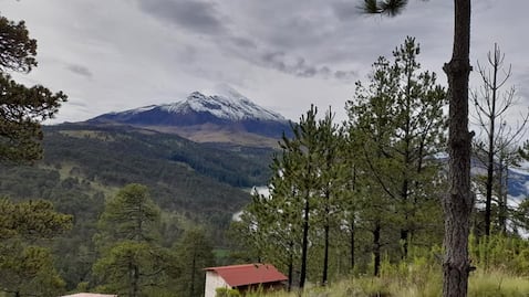 ¿Cuánto cuesta hospedarse en cabañas rústicas al pie del Pico de Orizaba?
