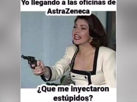Con memes reciben los efectos secundarios de la vacuna AstraZeneca