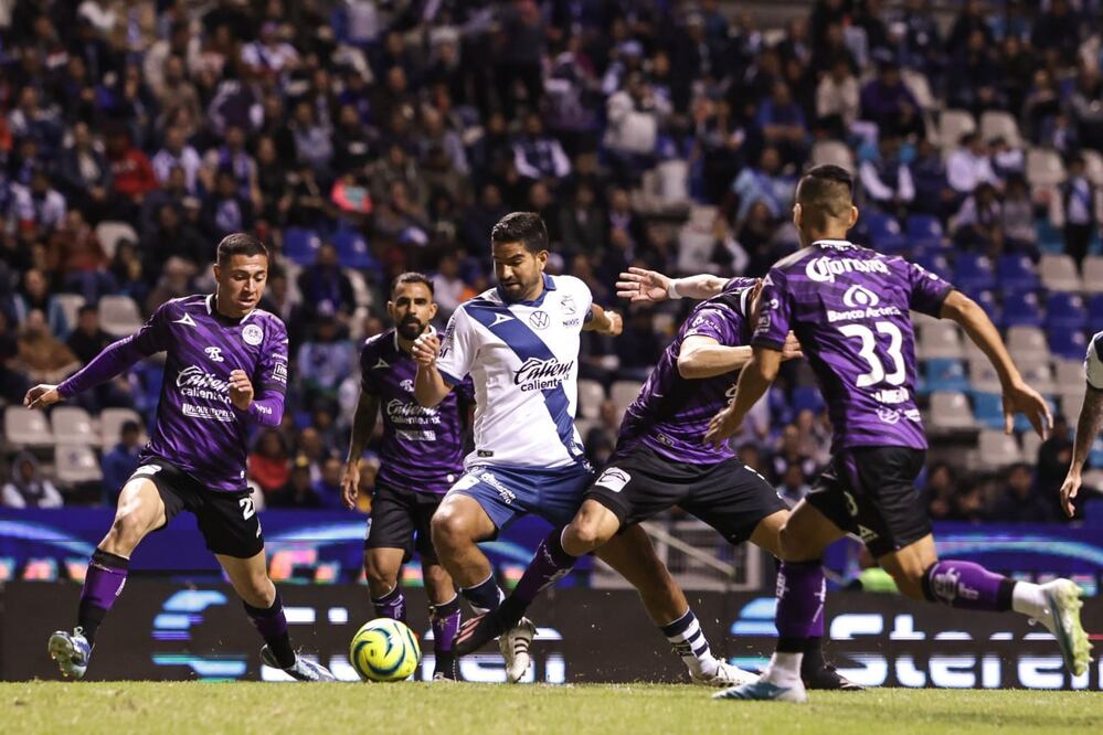 Puedes adquirir en combo los boletos para ver jugar al Club Puebla | Foto: EsImagen