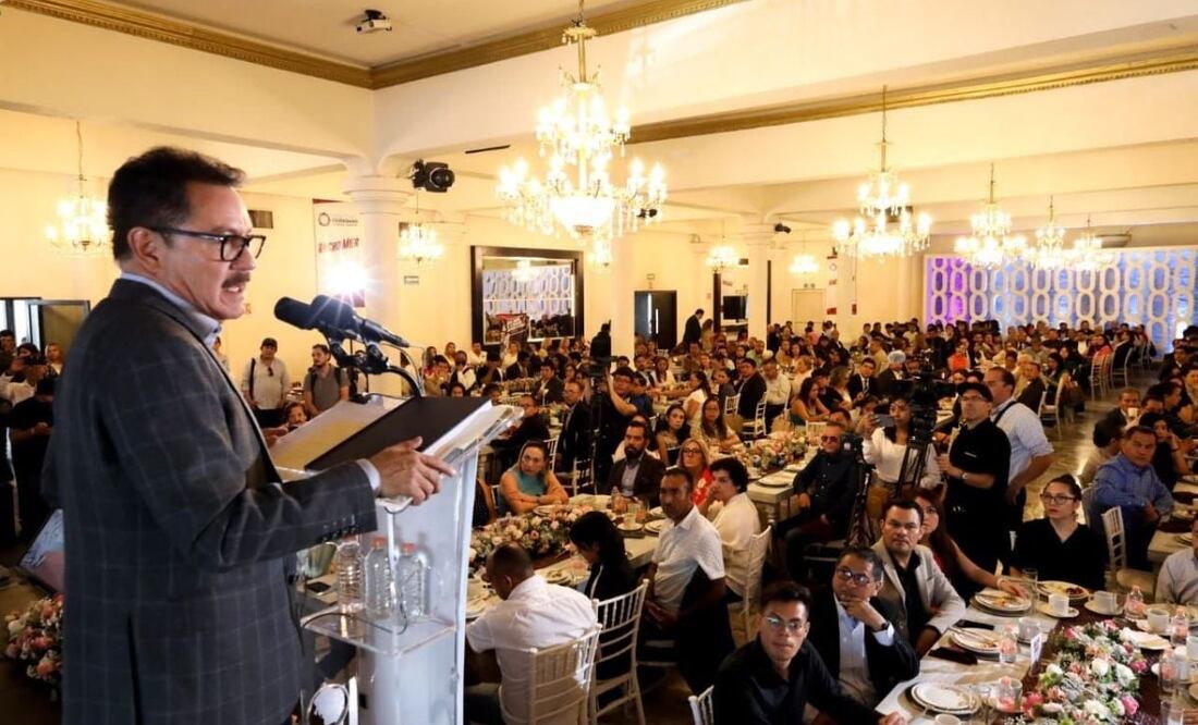 El diputado participó en el foro Nueva Función de la Educación Superior en Puebla. | Foto: Especial