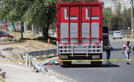 Matan a transportista en intento de asalto en la lateral de la México-Puebla