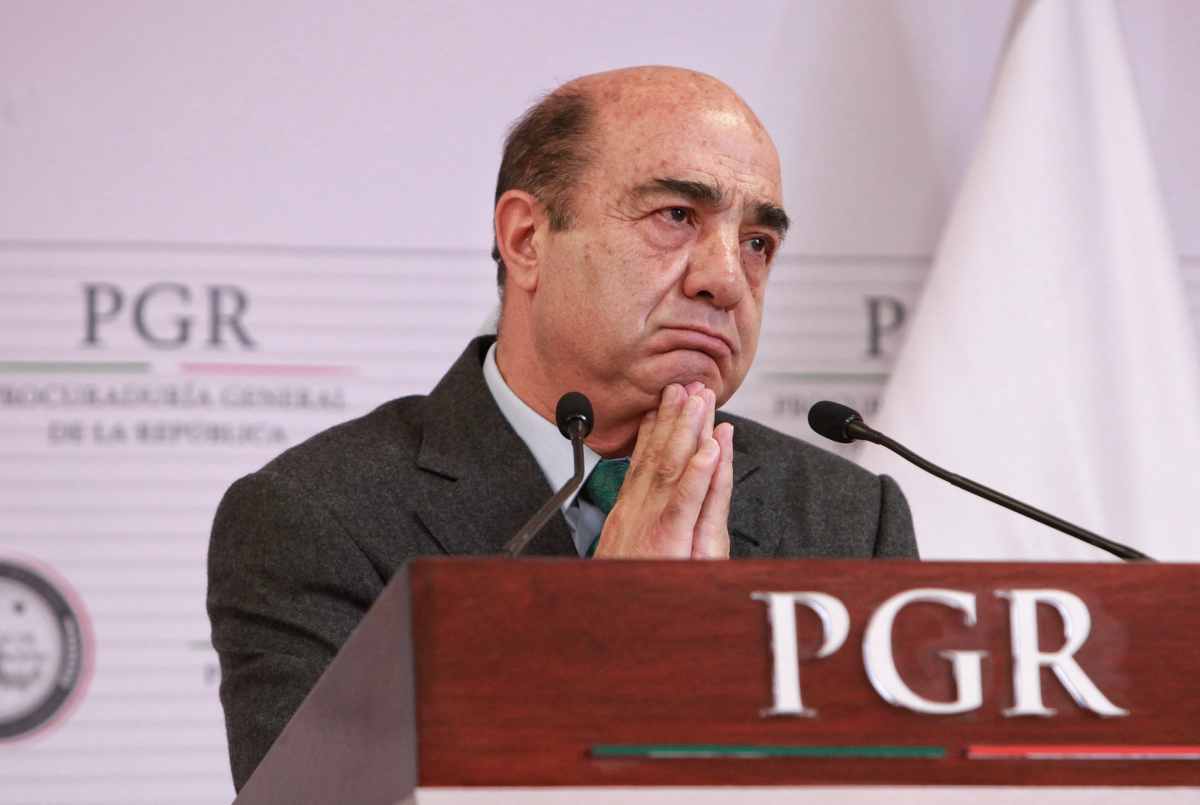 Obtiene Murillo Karam suspensión provisional contra vinculación a proceso en caso Ayotzinapa