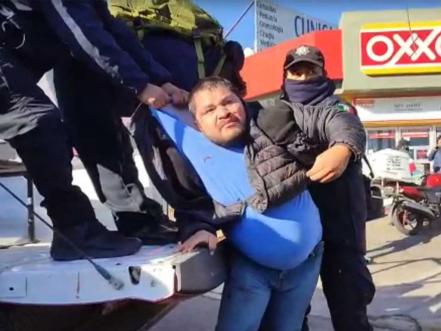 Polis vs Uber. Asegurados, lesionados y vehículos dañados por protesta en Puebla