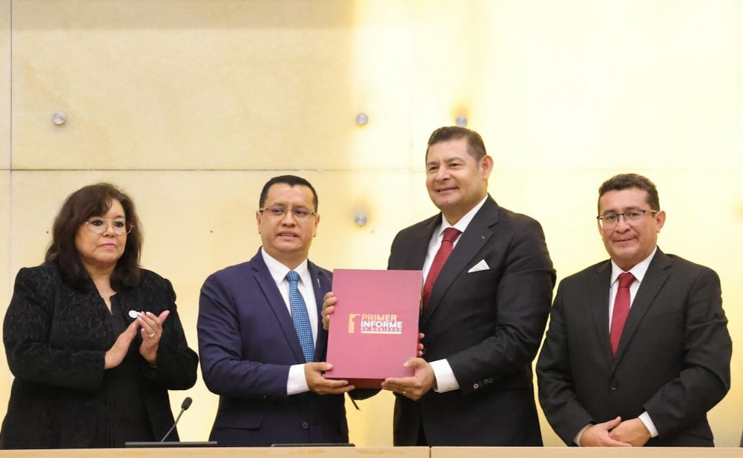 Los legisladores se comprometieron a realizar un análisis riguroso del documento del Primer Informe de Gobierno | Foto: Gobierno del Estado
