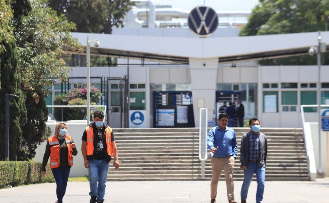 A partir de este viernes 25 de agosto los trabajadores verán reflejado el aumento salarial | Foto: Agencia Es Imagen para El Universal Puebla