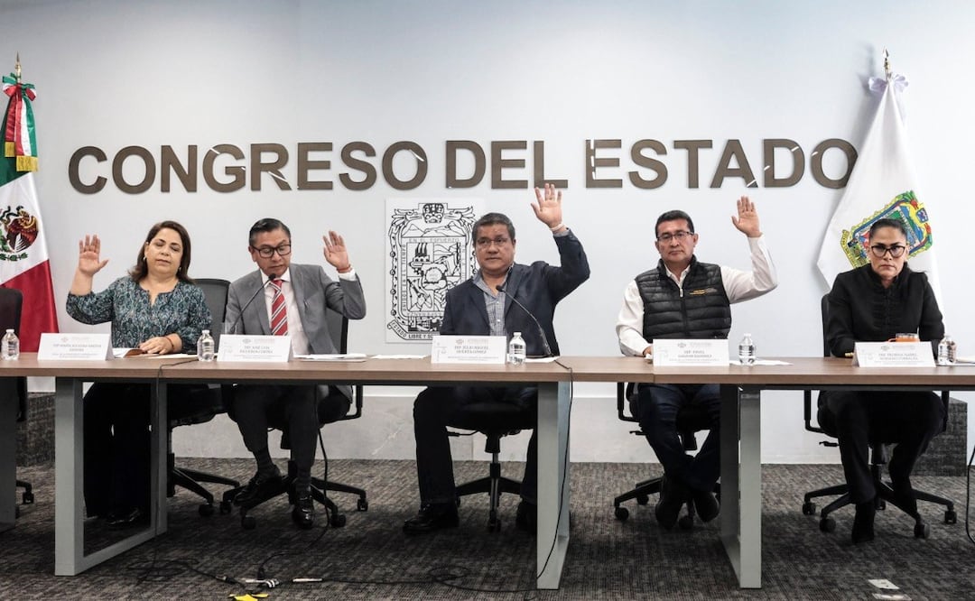 El Congreso de Puebla aprobó la integración de Concejos Municipales para Acatlán de Osorio, Esperanza y Tepeyahualco | Foto: EsImagen