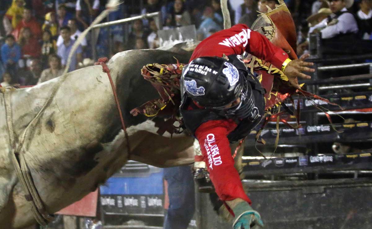 Jaripeo en Izúcar termina en tragedia, mueren tres hombres