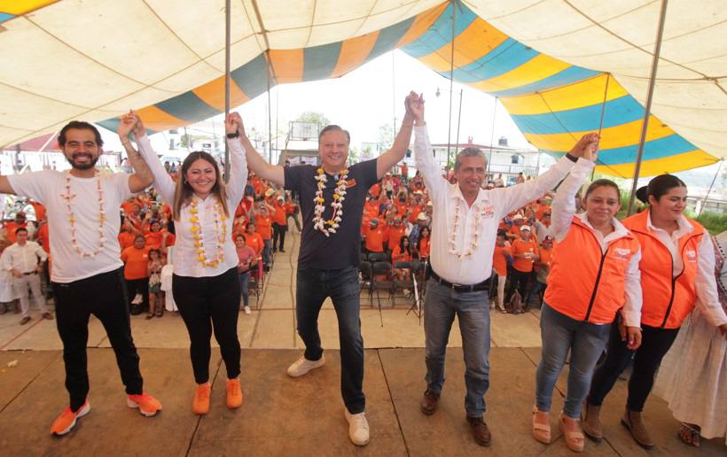 El candidato Fernando Morales visitó  la Sierra Nororiental de Puebla / Foto: Fernando Morales
