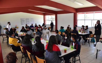 Clases presenciales en Puebla continúan pese al aumento de contagios