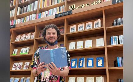 Luisito Comunica sueña tener su libro traducido al coreano y exhibirlo en Seúl