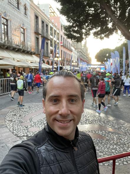Compiten PRI y PAN... en el Maratón Internacional de Puebla 2021
