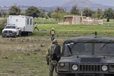 Socavón en Puebla se traga la casa