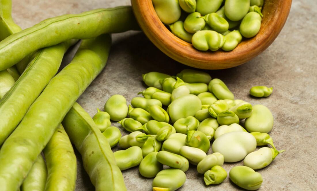 Como muestran los autores de un artículo publicado en la revista Nutrients, las legumbres generalmente contienen compuestos que mejoran ciertos factores de riesgo, como el colesterol en sangre, el control del azúcar en sangre, la inflamación o el daño de los vasos sanguíneos.
Foto: Producción El Universal