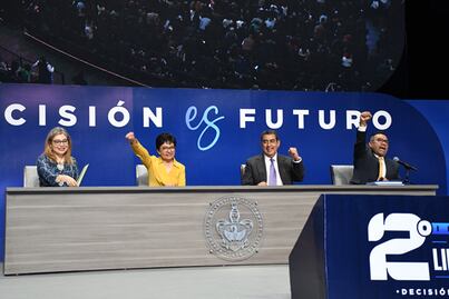 Lilia Cedillo rinde segundo informe de labores en la BUAP