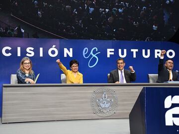 Lilia Cedillo rinde segundo informe de labores en la BUAP