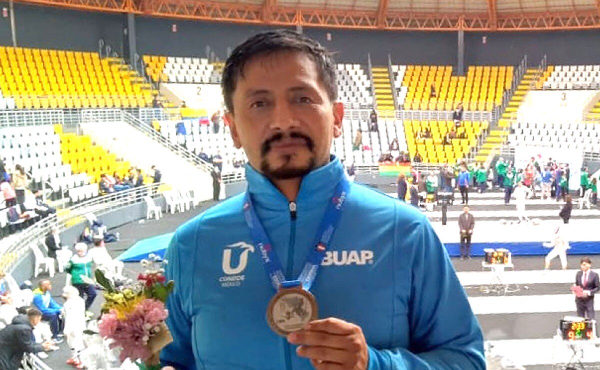 Orgullo BUAP: entrenador gana medalla en el Campeonato Panamericano de Esgrima