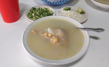 Caldos Angelita, una sabrosa tradición de Puebla