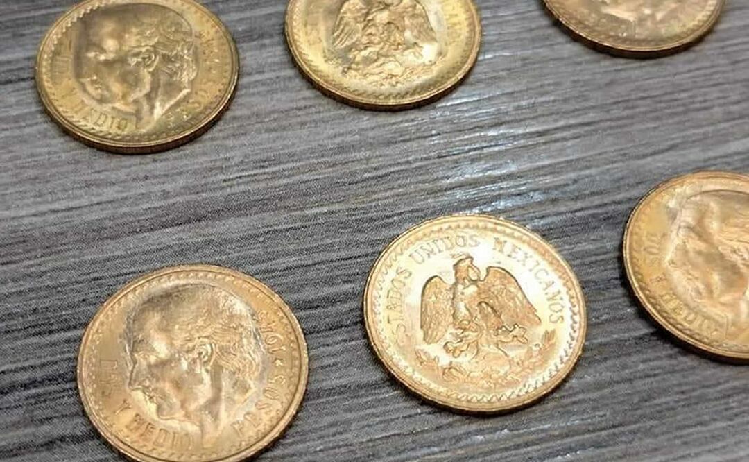 Moneda de 2 y medio pesos con la efigie de Hidalgo. Foto: Joyandmet / Facebook