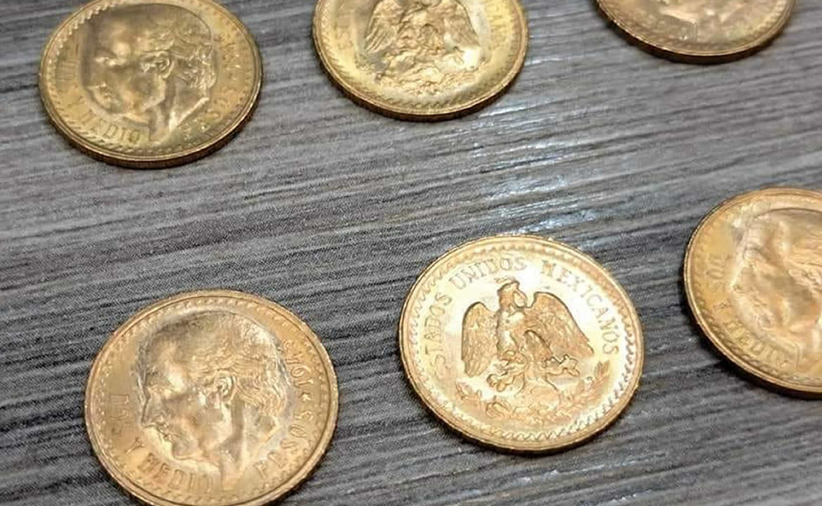 Moneda de 2 y medio pesos con la efigie de Hidalgo. Foto: Joyandmet / Facebook