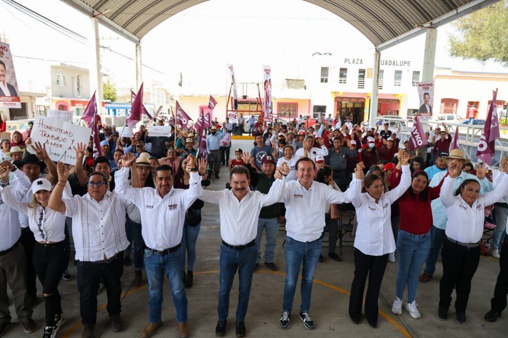 Nacho Mier estuvo en una asamblea con habitantes de San Juan Atenco | Foto: Especial