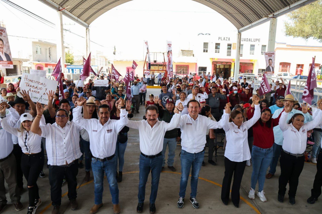 Nacho Mier estuvo en una asamblea con habitantes de San Juan Atenco | Foto: Especial