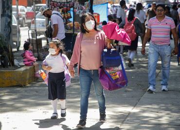 Escuelas de 8 municipios deben atender recomendaciones de la SEP ante caída de ceniza