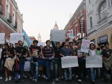 Liberan a alumnos de la BUAP, presuntas víctimas de abuso policial
