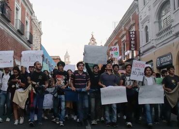 Liberan a alumnos de la BUAP, presuntas víctimas de abuso policial