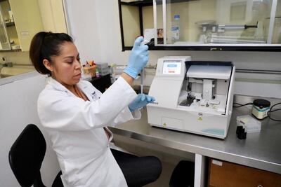 Laboratorio de SMDIF Puebla recibe reconocimiento por quinto año