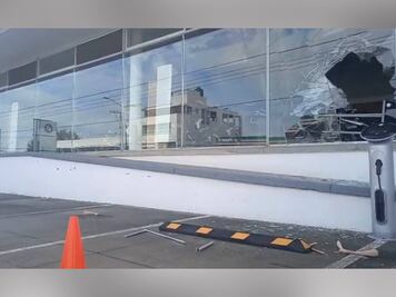 Vigilantes se quedan dormidos y entran a robar a la agencia BMW de Esteban de Antuñano