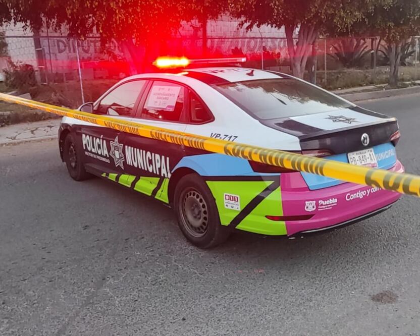 El cuerpo calcinado estaba por el local 123 del Mercado Independencia que se ubica al sur de la ciudad de Puebla | Foto: Agencia Es Imagen para El Universal Puebla