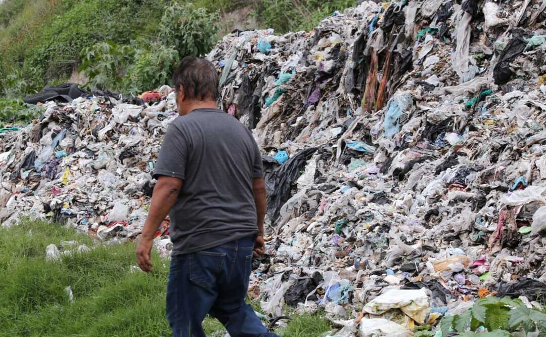 El relleno sanitario de San Andrés Calpan recibió unas 200 toneladas de basura de Oaxaca | Foto: Agencia Es Imagen para El Universal Puebla
