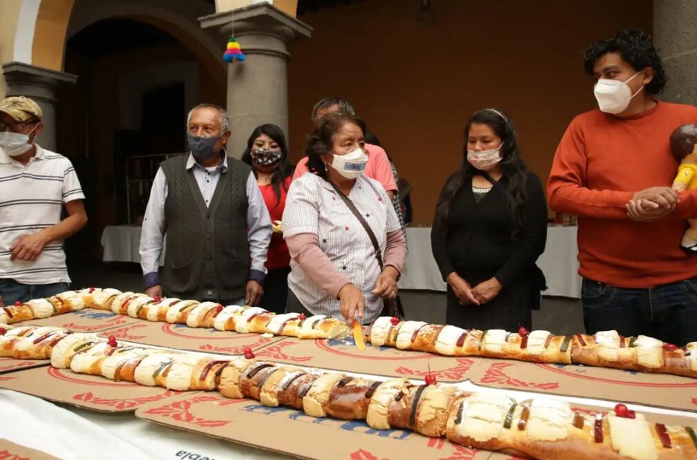 Estas actividades no solo buscan celebrar las tradiciones, sino también brindar a la comunidad la oportunidad de disfrutar de momentos especiales juntos, fomentando el sentido de comunidad y la solidaridad en esta temporada festiva.

Foto: Producción El Universal Puebla