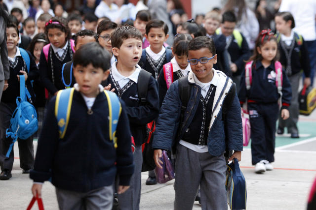 Esto ha generado incertidumbre sobre si habrá clases ese día y el lunes 30 de septiembre. La Ley Federal del Trabajo establece en su artículo 74 que los días festivos son de descanso obligatorio. 

Foto: Producción El Universal Puebla