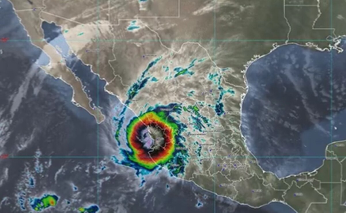 Por “Roslyn”, desalojan a familias y cierran playas en dos municipios de Sinaloa